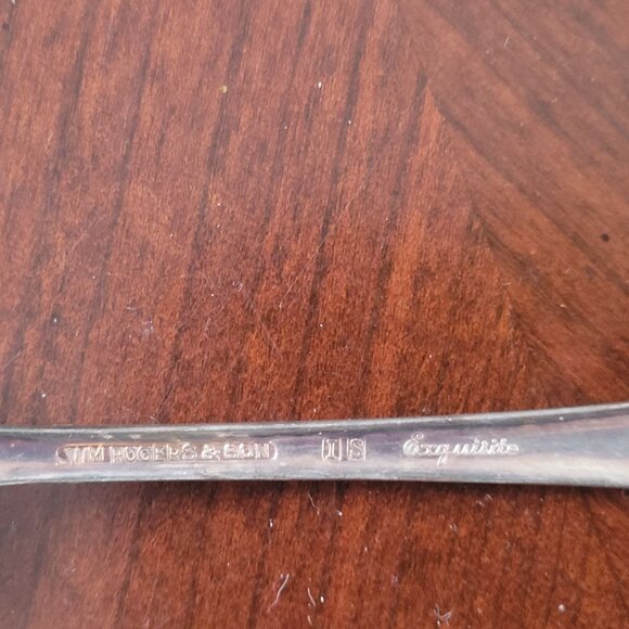 Vintage WM Rogers & Son IS Exquisite Silverplate Fork & Spoon Set - Picture 4 of 4